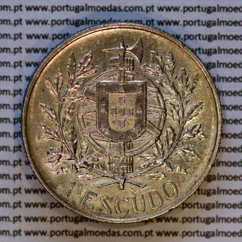 1 Escudo 5 Outubro 1910 em prata, 1 escudo 1914 prata da comemoração da Implantação da República, World Coins Portugal KM 560