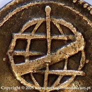 Portugal, silver coin of Vintém of D. João V (1706-1750), rare variant an armillary sphere between dots, sub-variant atypical