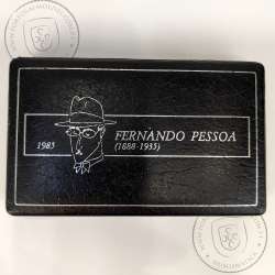 PROOF, 100 Escudos 1985 Fernando Pessoa prata e cuproníquel, Estojo com 2 moedas Proof e BNC 100$00 Poeta Fernando Pessoa, KM628