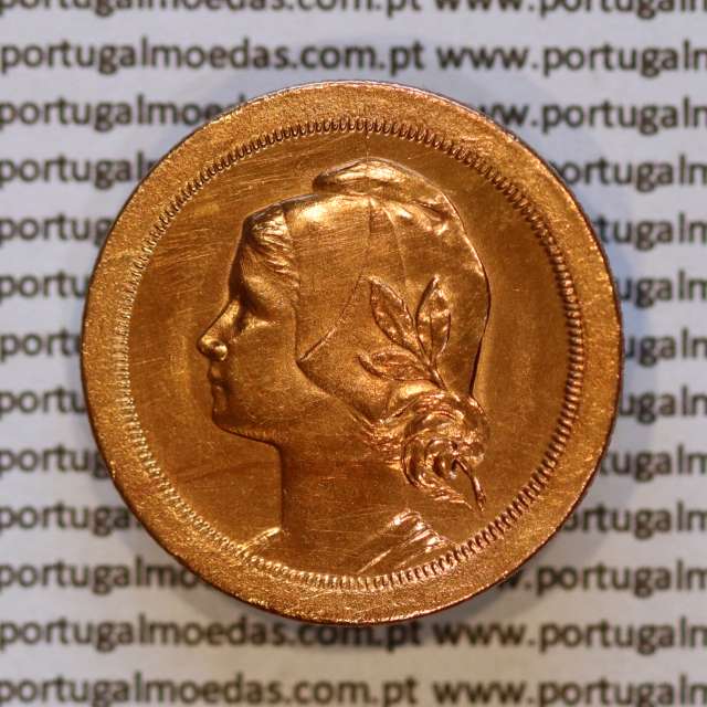 Portugal, bronze coin of 20 Centavos 1924 of Portuguese Republic, (AU), World Coins Portugal KM 574, Alberto Gomes R.15.01a