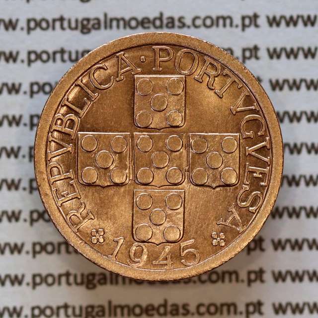 Portugal, bronze coin of 20 centavos 1945 Portuguese Republic, XX centavos 1945 Bronze (UNC), World Coins Portugal KM 584