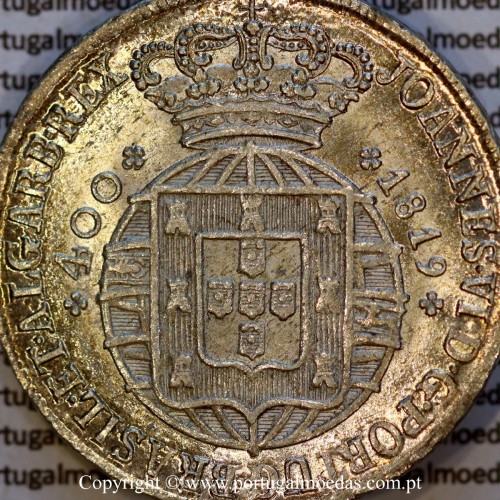 Cruzado Novo prata 1819 D. João VI — Detalhe da coroa baixa (45 pérolas) — Ref. MQ.4D.AG.J6.12.02.A1 — Estado: Soberba