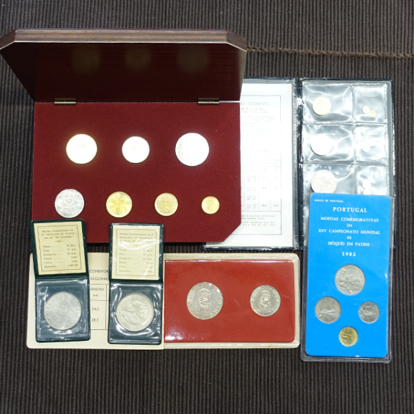 Moedas FDC Diversas (em escudos)